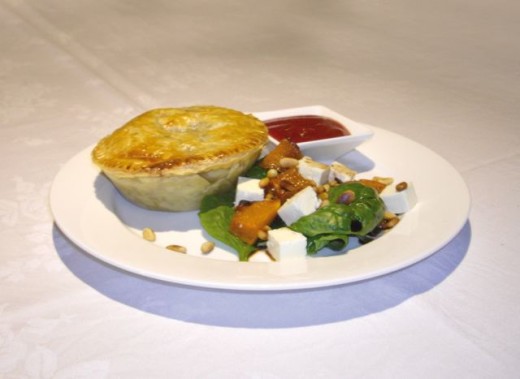 Aussie Meat Pie for Six People