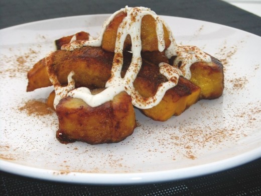 Bananas with sour cream & Cinnamon