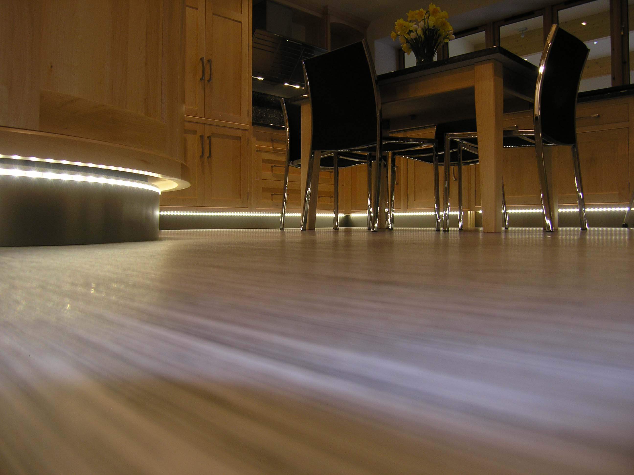 Undercounter Kitchen Lighting Warm White Or Daylight Undercounter Kitchen Lighting Warm White Or Daylight