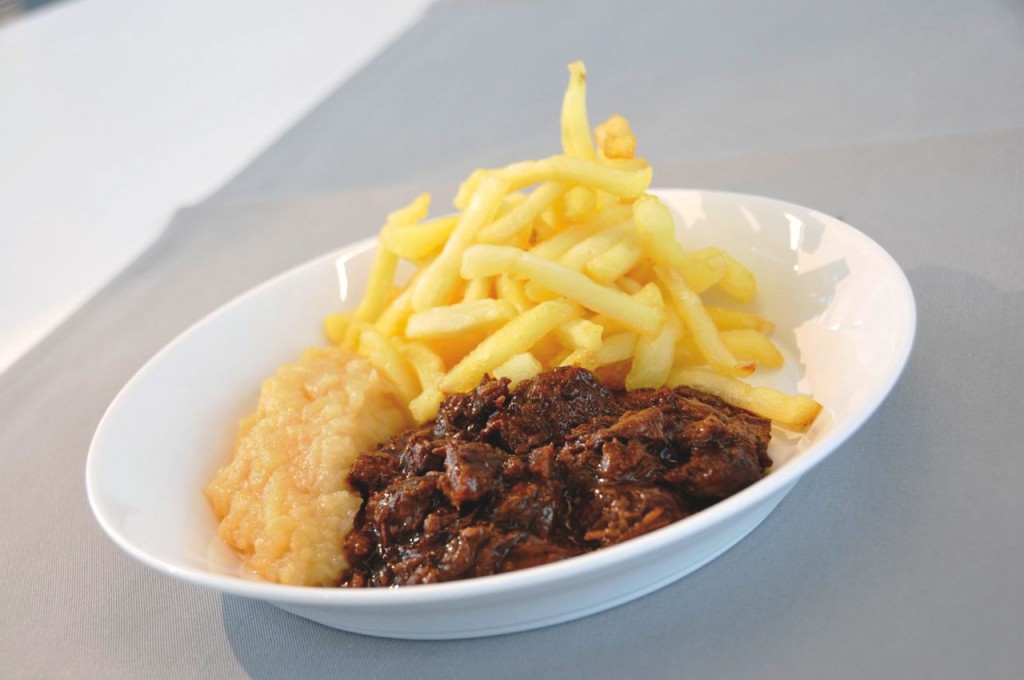 Pigs cheek stew with home-made chips & apple sauce recipe