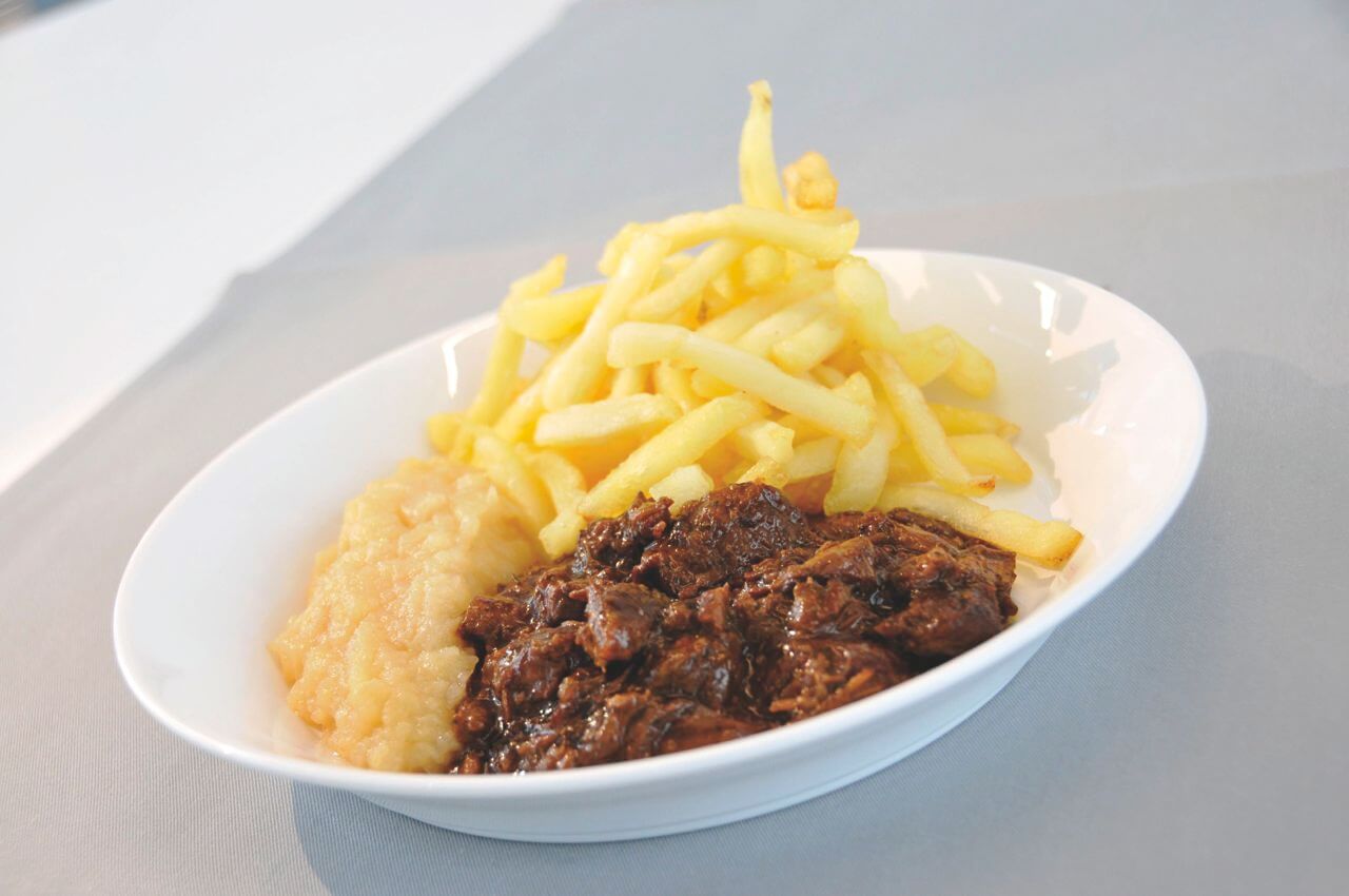 Pigs cheek stew with home-made chips & apple sauce recipe