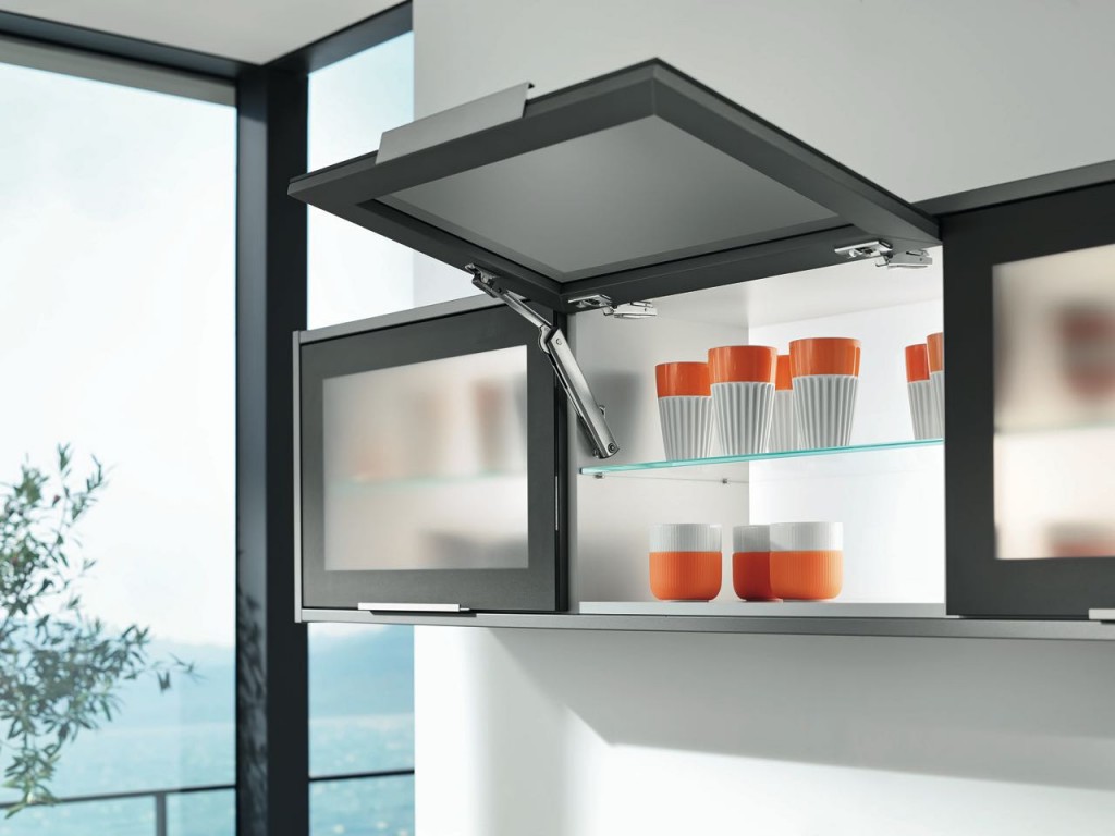 Blum has developed the Aventos HK-XS lift system for effortless opening on wall units and tall cabinets