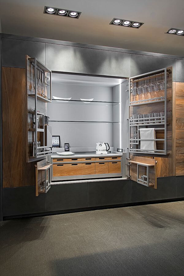 The new Essence kitchen in fossil wood by Toncelli