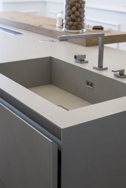 Hub Kitchens TM Italia D90 T45 bespoke kitchen, from £40,000 (8)