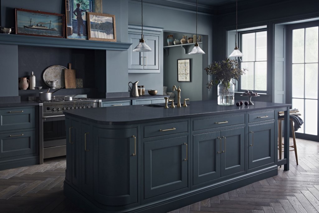 Kitchen Makers Somerton in Baltic Green and Brushed Brass